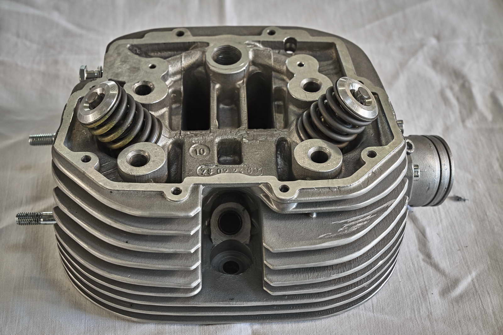 Guzzi Motor Zusammenbau René Nesselhauf